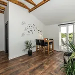 Four-bedroom In Skradin-dubavice