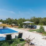 Holiday home Four-bedroom In Skradin-dubavice *