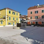 Four-bedroom In Skradin-dubavice