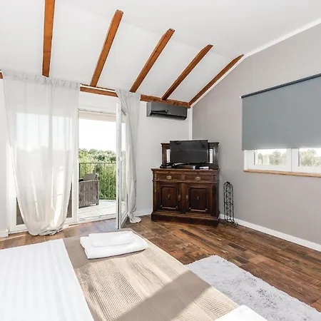Four-bedroom In Skradin-dubavice Casa vacanze Culisic