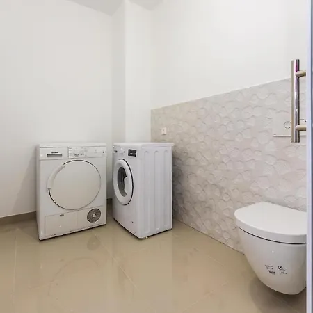 Four-bedroom In Skradin-dubavice *