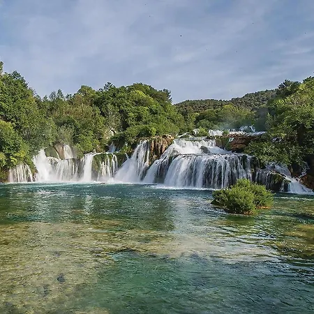 Four-bedroom In Skradin-dubavice Casa vacanze Culisic