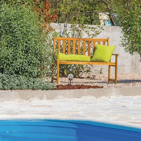 Four-bedroom In Skradin-dubavice * Culisic