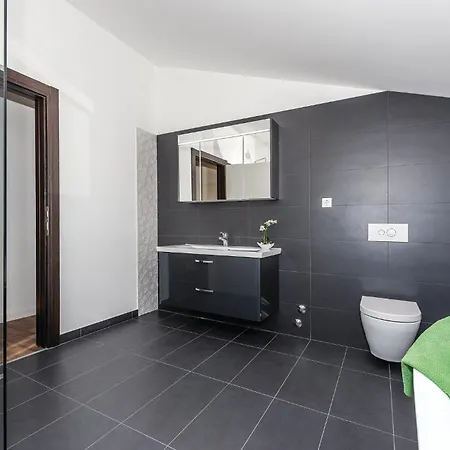 Four-bedroom In Skradin-dubavice 펜션