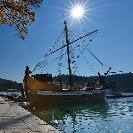 Vikendica Four-bedroom In Skradin-dubavice