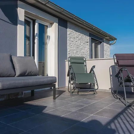 Four-bedroom In Skradin-dubavice *