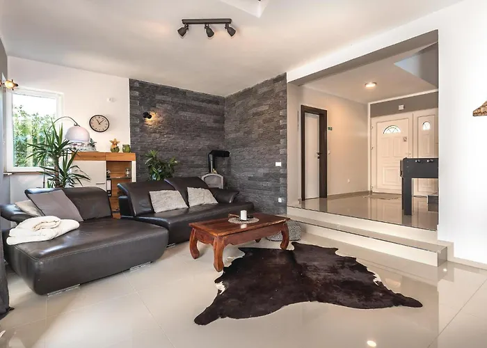 펜션 Four-bedroom In Skradin-dubavice