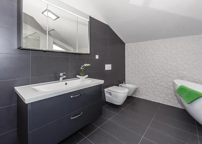 Four-bedroom In Skradin-dubavice *