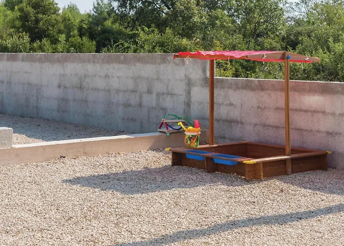 Four-bedroom In Skradin-dubavice Culisic