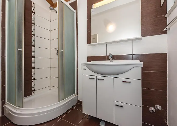 Four-bedroom In Skradin-dubavice 펜션 *