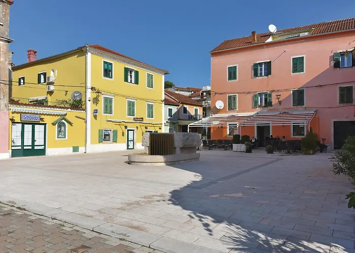 Four-bedroom In Skradin-dubavice