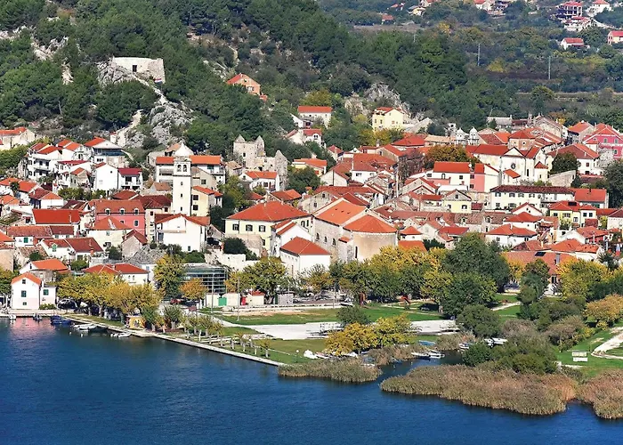 Four-bedroom In Skradin-dubavice Culisic