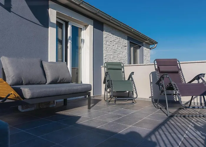 Four-bedroom In Skradin-dubavice *